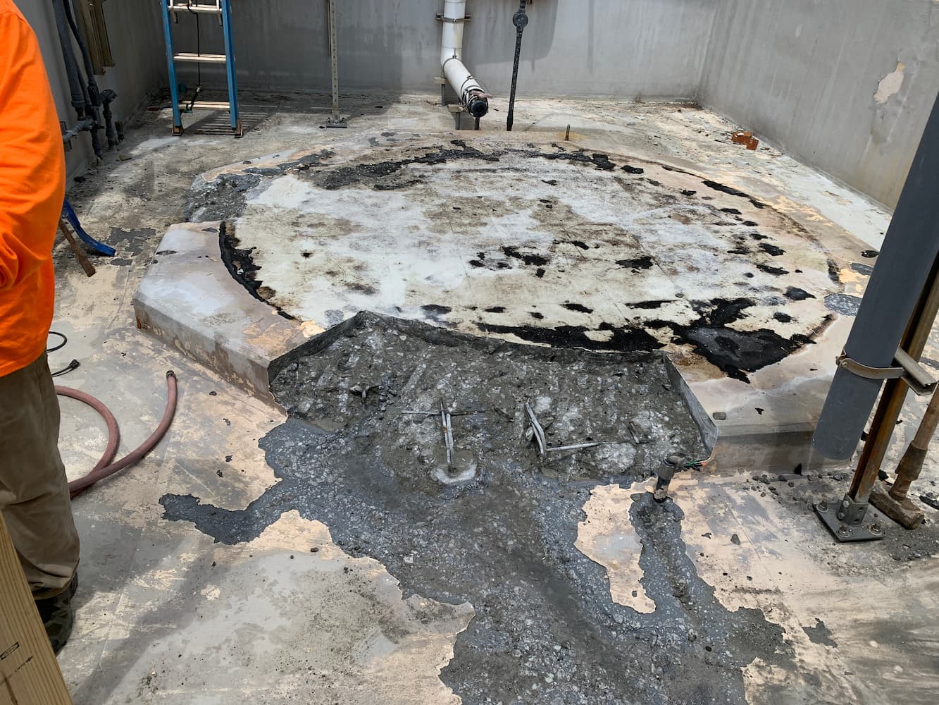 Don Moore WTP Fluoride Tank Replacement